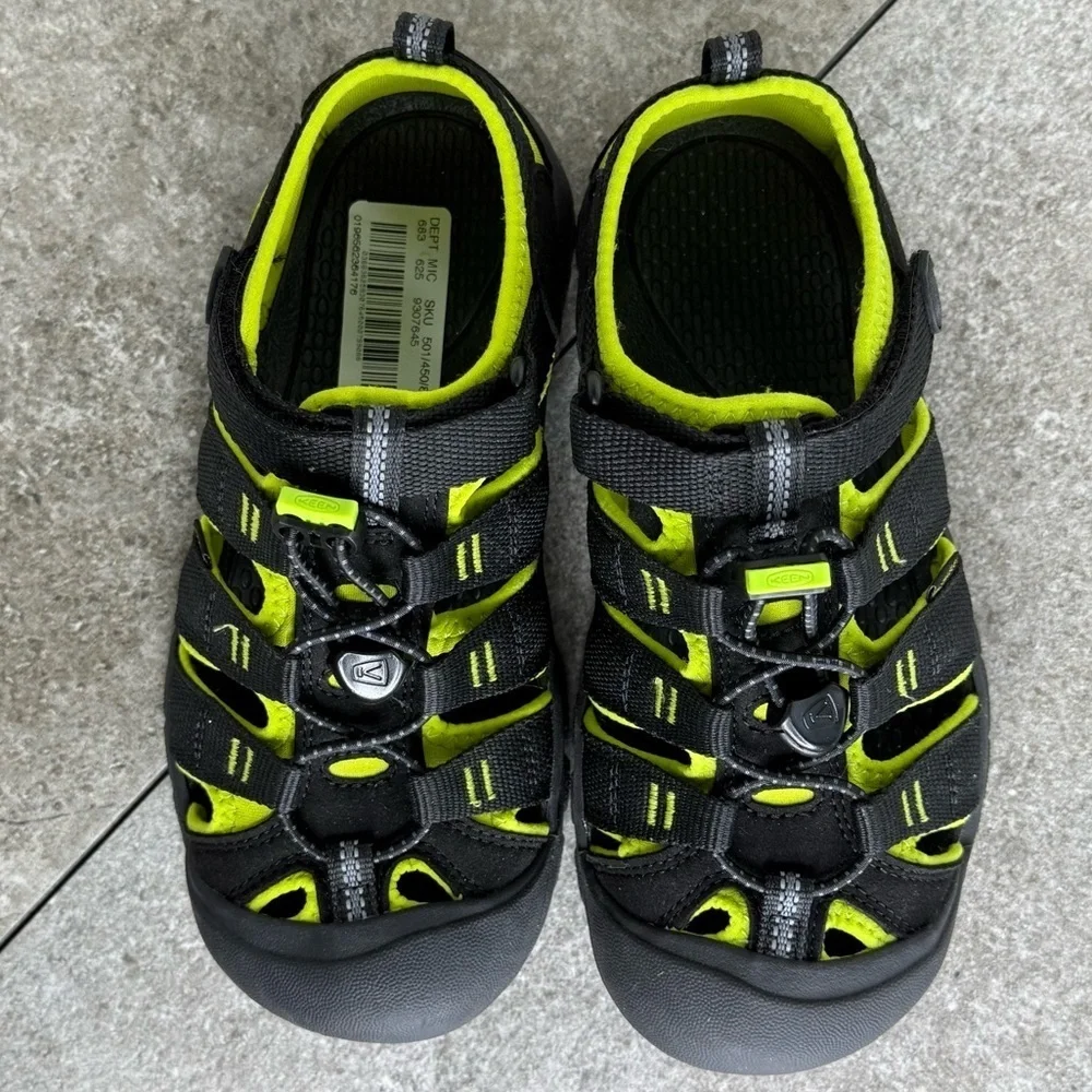 NWT KEEN Newport H2 Lime Black Water Sandals Toe Protection Quick Dry Kid Size 3
